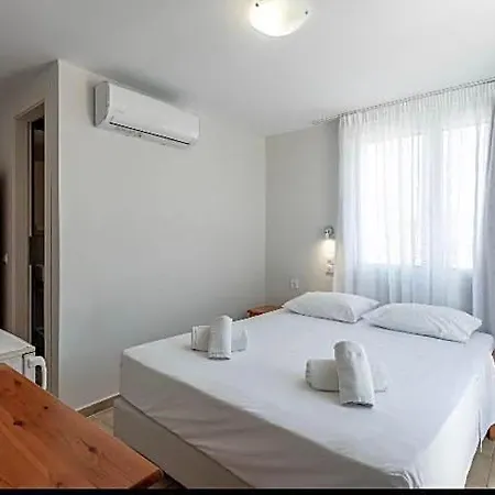 Hotel Frini