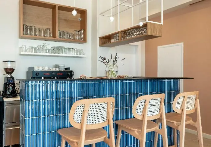 酒店 弗里尼酒店 *